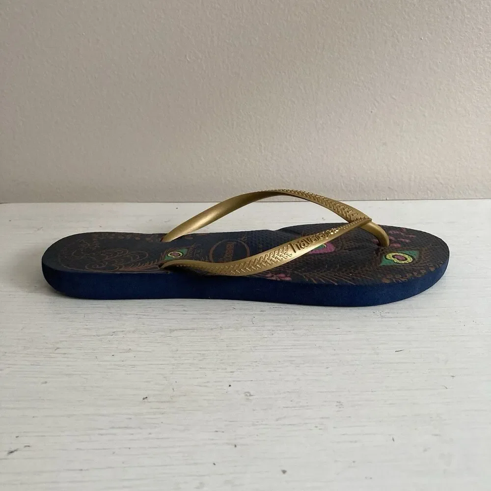 Havaianas Womens Navy Gold Peacock Feather Print Slim Flip Flops Size 7-8